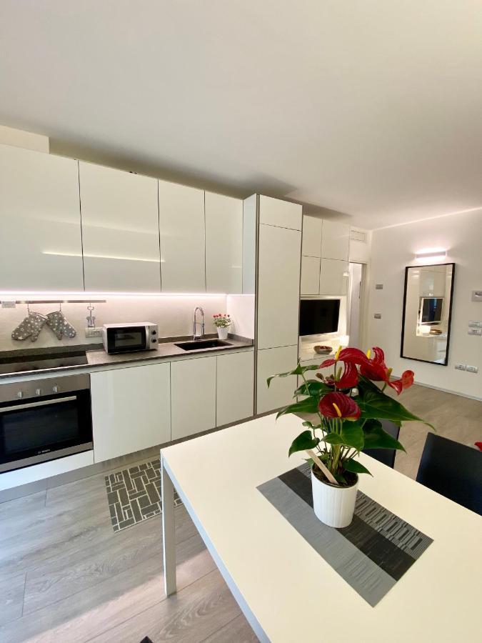 Appartamento Miranda Con Giardino Privato E Pool Екстериор снимка