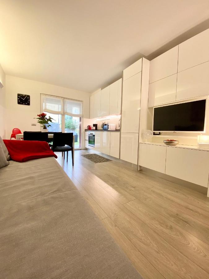 Appartamento Miranda Con Giardino Privato E Pool Екстериор снимка